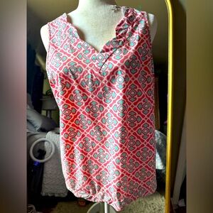 Crown and Ivy Sleeveless Pink  scalloped  Women's Top